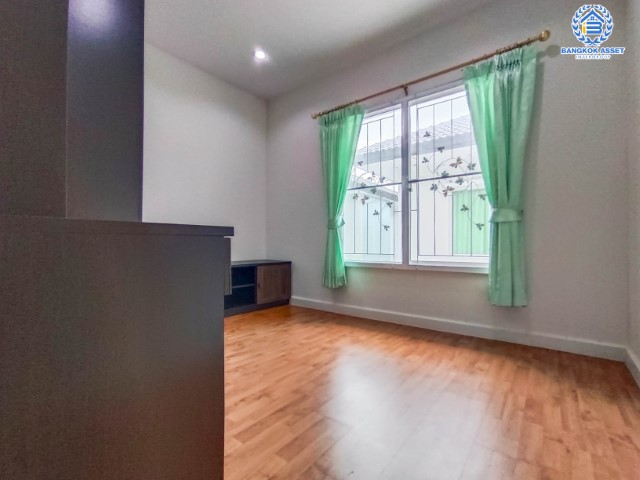 *****บ้านแฝดมือสองย่านปทุมธานี ม.พฤกษาวิลเลจ35 รังสิต-คลอง3 เนื้อที่มากถึง 36.7 ตร.ว. ฟังก์ชัน 3 ห้องนอน 2 ห้องน้ำ 1 ที่จอดรถ บนทำเลแห่งการเดินทาง ใกล้ฟิวเจอร์พาร์ค รังสิต, รถไฟฟ้าสายสีแดง "สถานีรังสิต" และทางด่วน "อุตราภิมุข" จองด่วน!